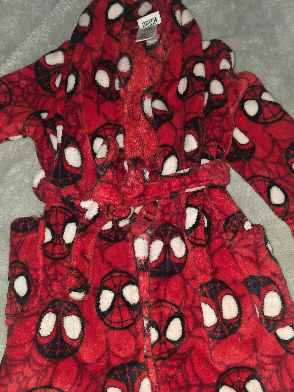 Marvel Red Spider-Man Plush Kids Robe - Picture 2 of 6
